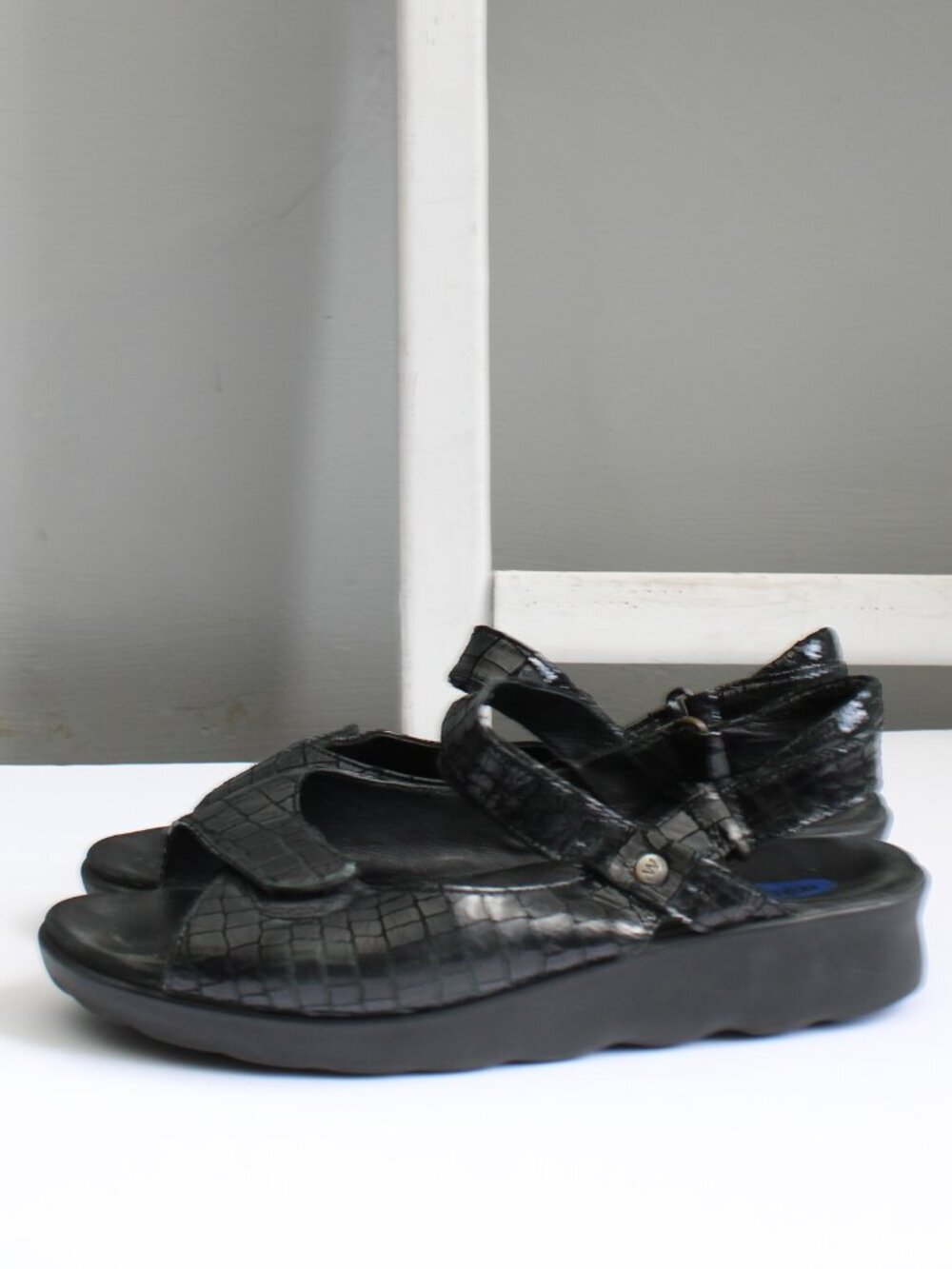 Wolky Black Croco Patent Leather Platform Pichu Sandals Women's Size 40 / 9 US - Picture 3 of 9